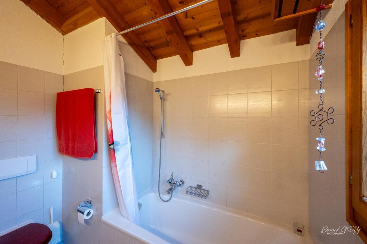 Zimmer Mit Eigenem Badezimmer Näfels Esterno foto